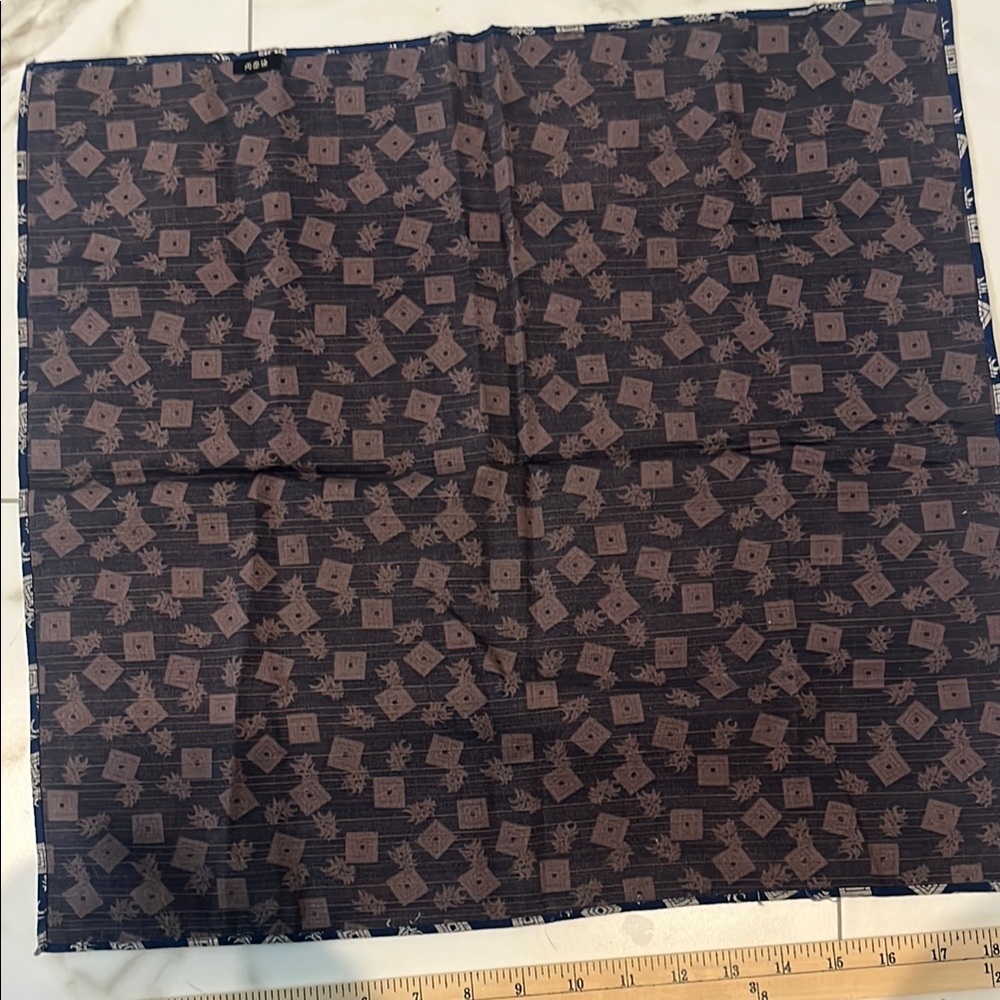 Blue Scarf with global Pattern - Picture 5 of 5